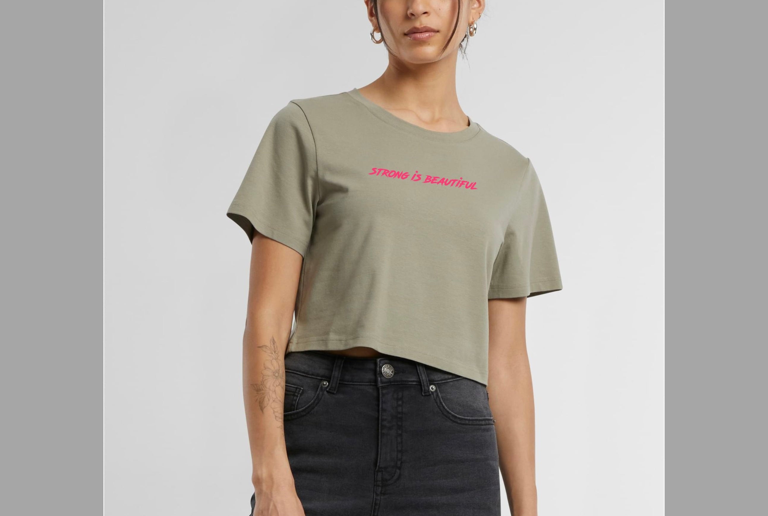 Maglia Cropped Strong is Beautiful (olive)